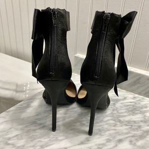 JustFab Shoes - Brand NEW Black Heels with Bow Accent